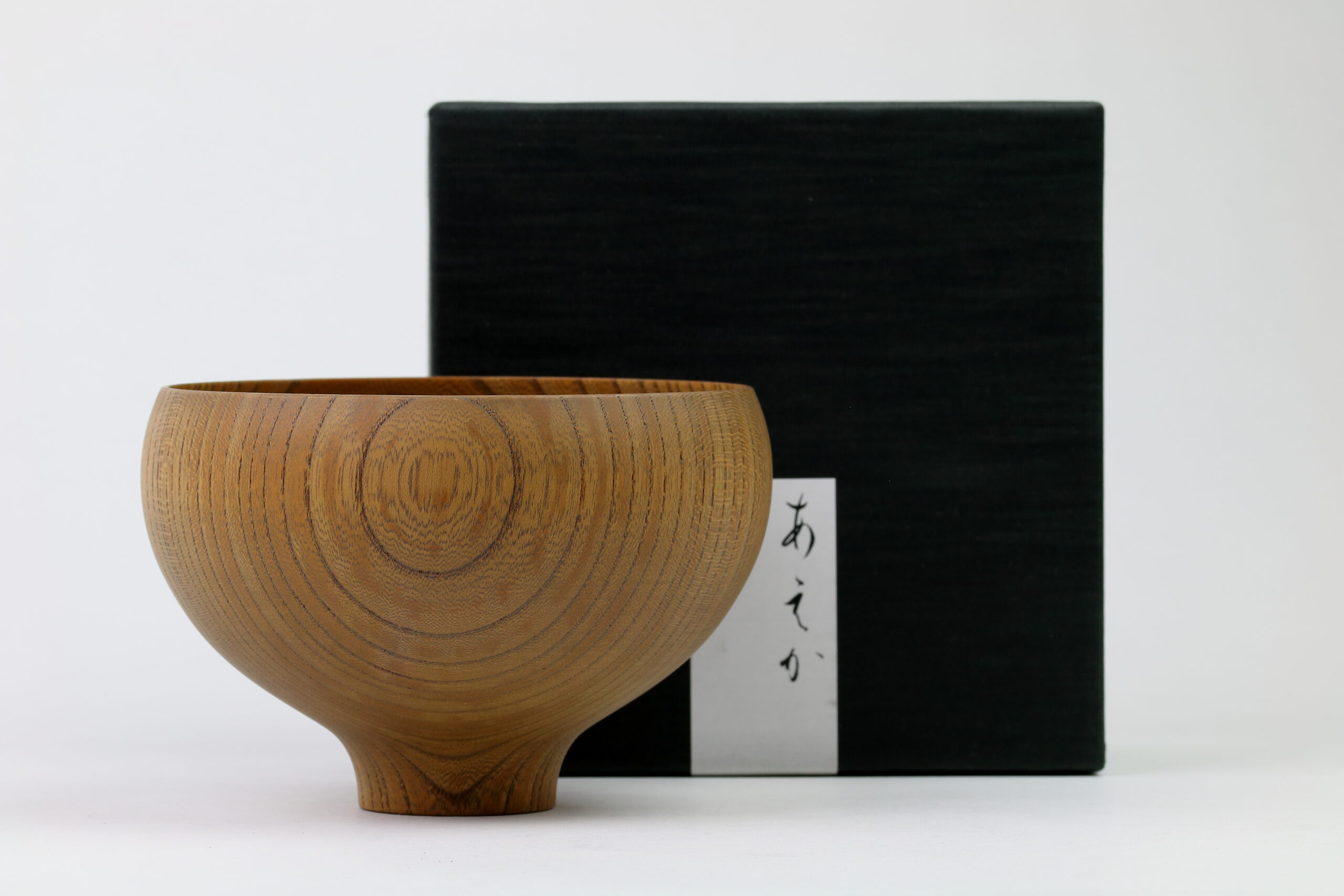 Designerschale -Ereganto na-