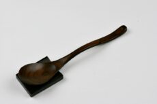 Wellen-Löffel mit Ablage -Nara Oak Namigata-